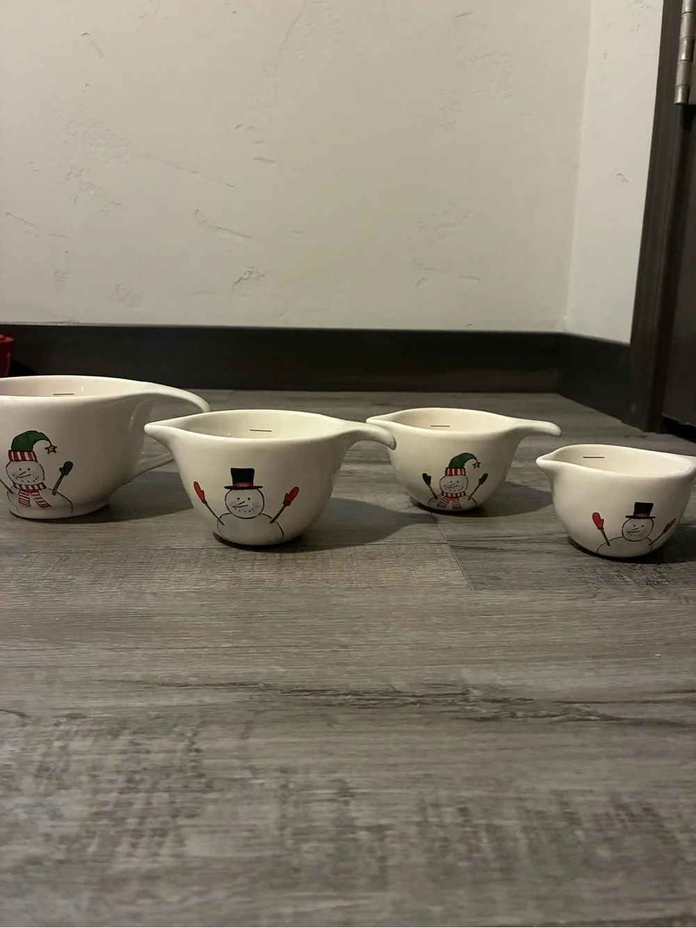 Rae Dunn snowman measuring cups